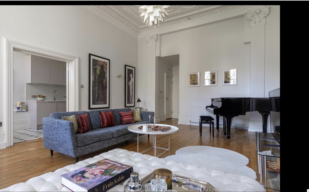 London flat photo 3